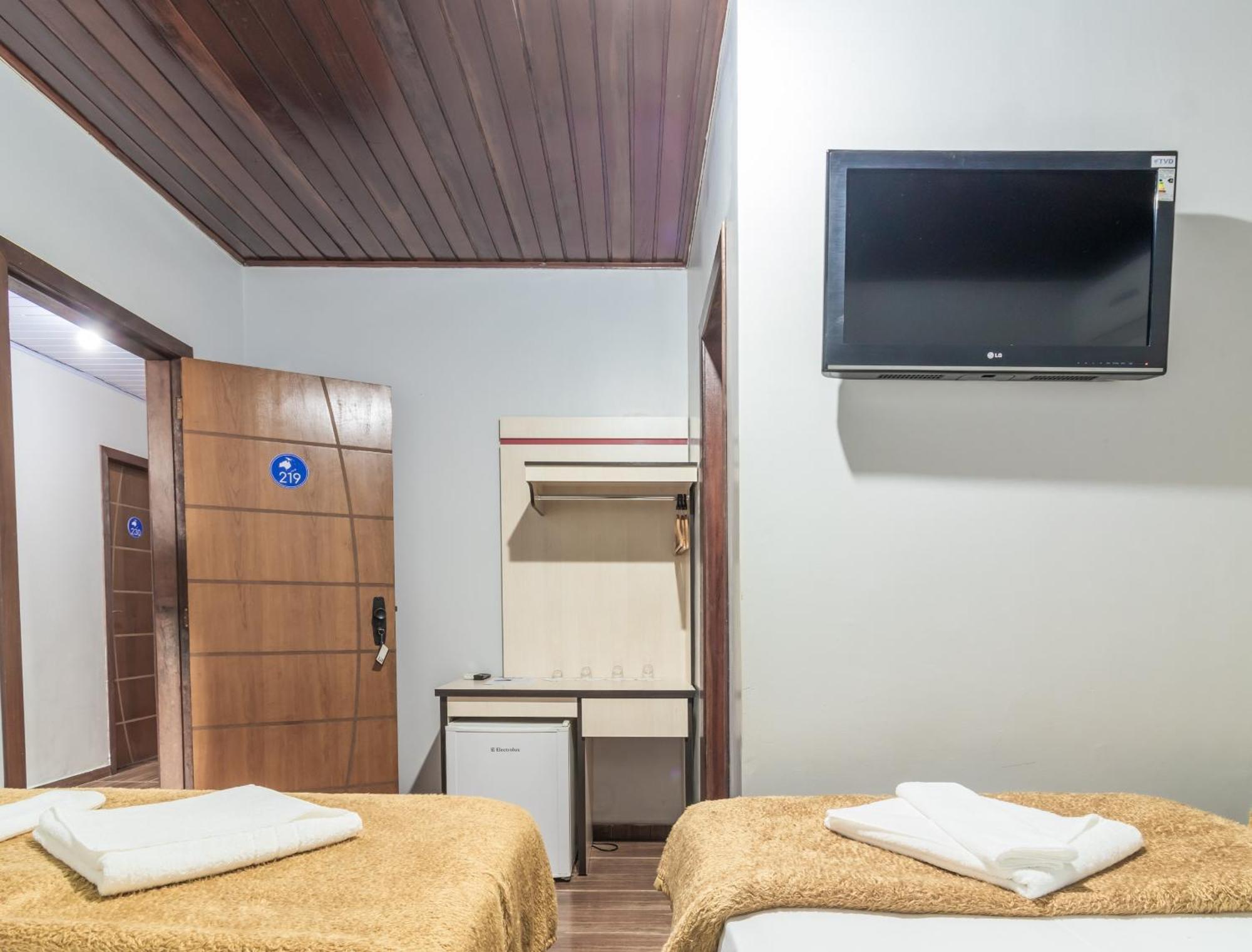 Foz Budget Hotel Фос ду Игуасу Екстериор снимка